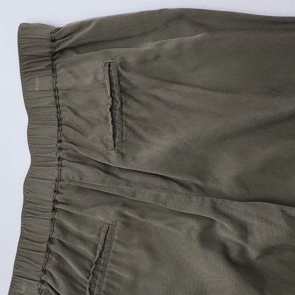 ⭐️3/ $30⭐️ Jones New York Army Green Soft Cotton Lightweight Cargo Pants Sz 8 - Picture 7 of 15